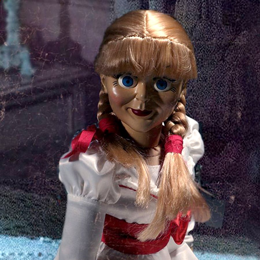 Poupée Annabelle Mezco